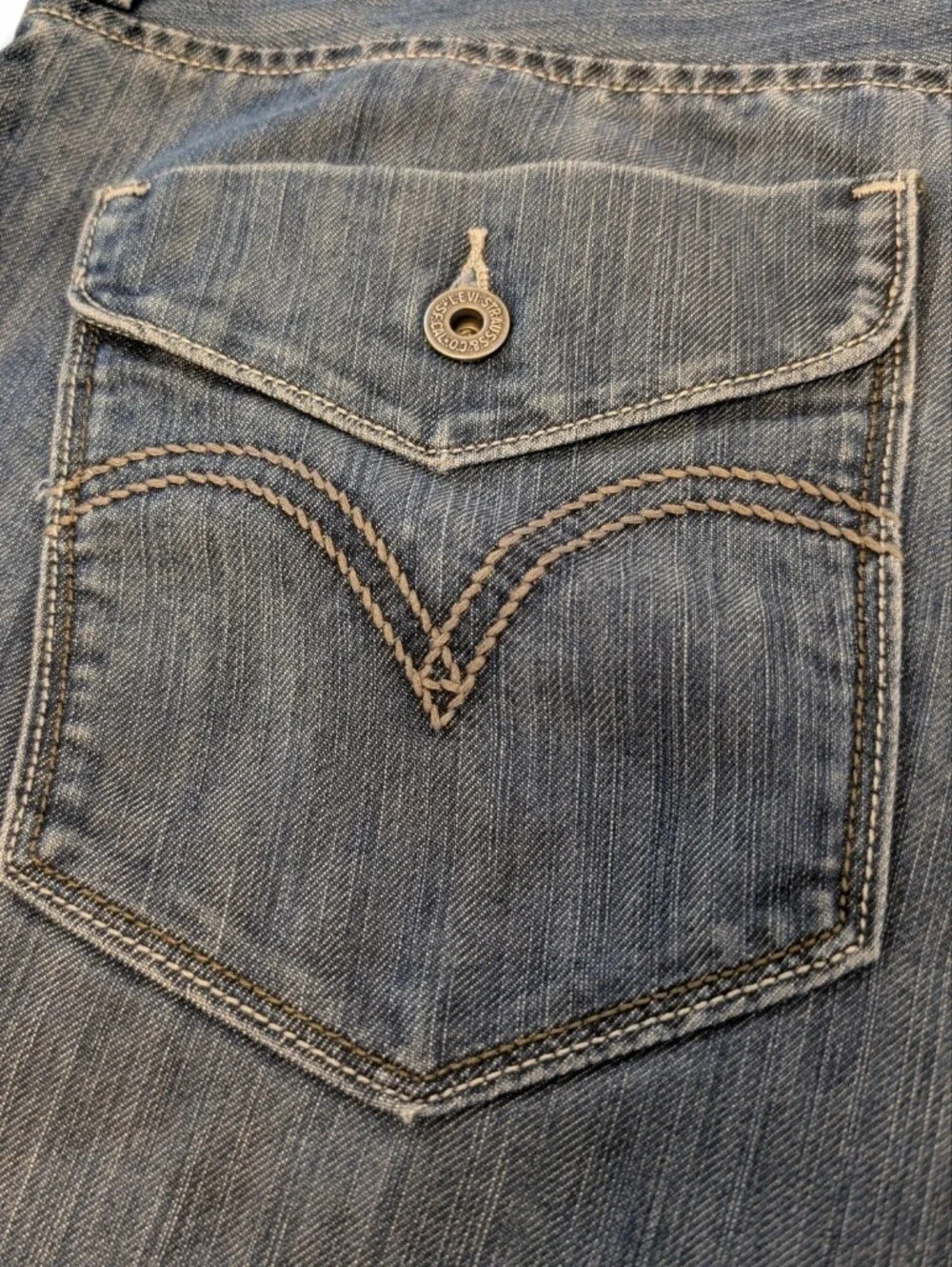 Levis classic blue